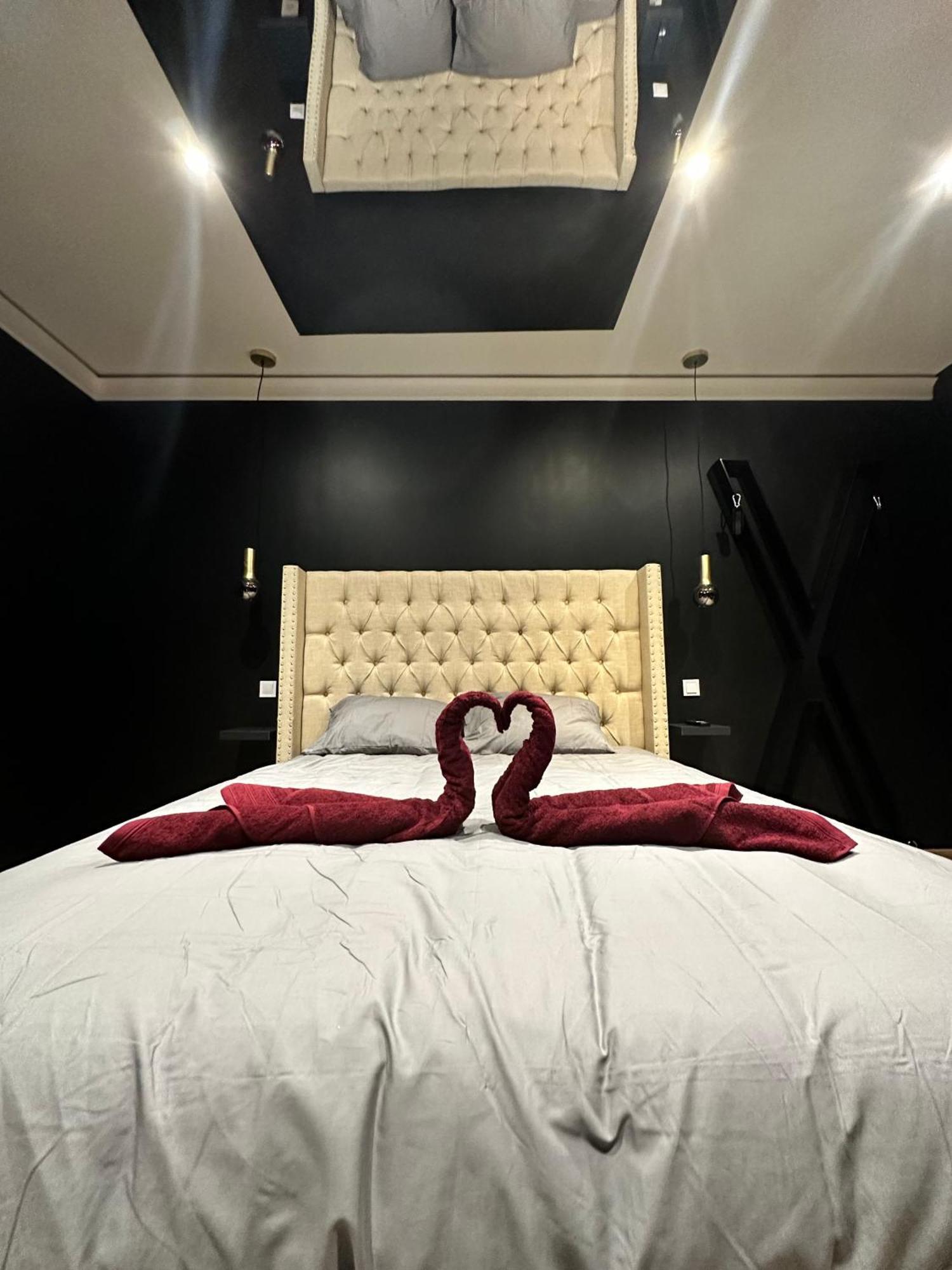 Dark Room Blois - Love Room Сен-Жерве-ла-Форе Экстерьер фото